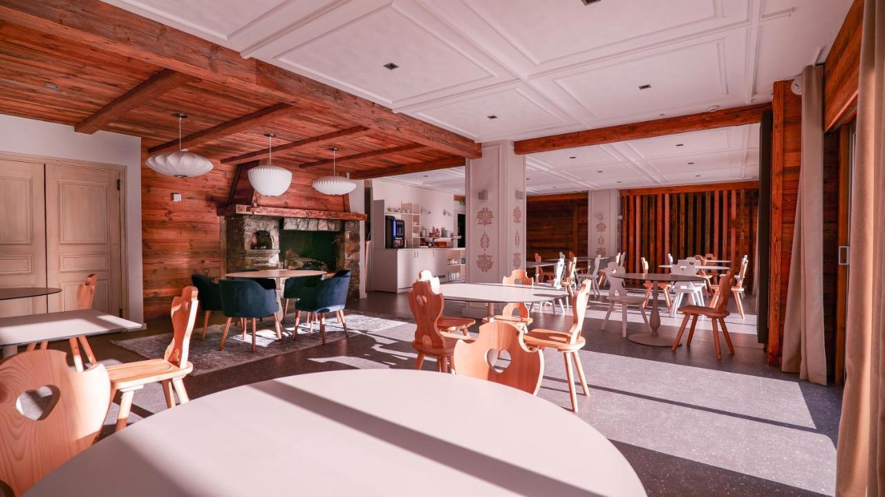 Chalet Hotel Des 2 Gares & Spa แซ็งต์-แฌร์เวส์-เลส์-แบ็งส์ ภายนอก รูปภาพ