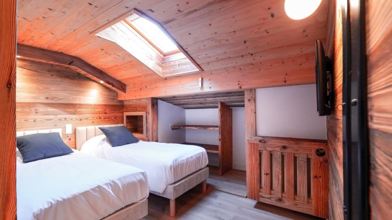 Chalet Hotel Des 2 Gares & Spa แซ็งต์-แฌร์เวส์-เลส์-แบ็งส์ ภายนอก รูปภาพ