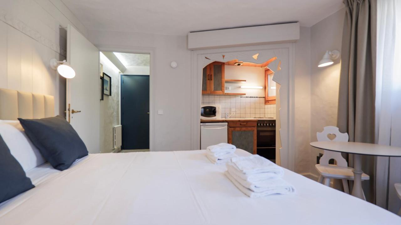 Chalet Hotel Des 2 Gares & Spa แซ็งต์-แฌร์เวส์-เลส์-แบ็งส์ ภายนอก รูปภาพ
