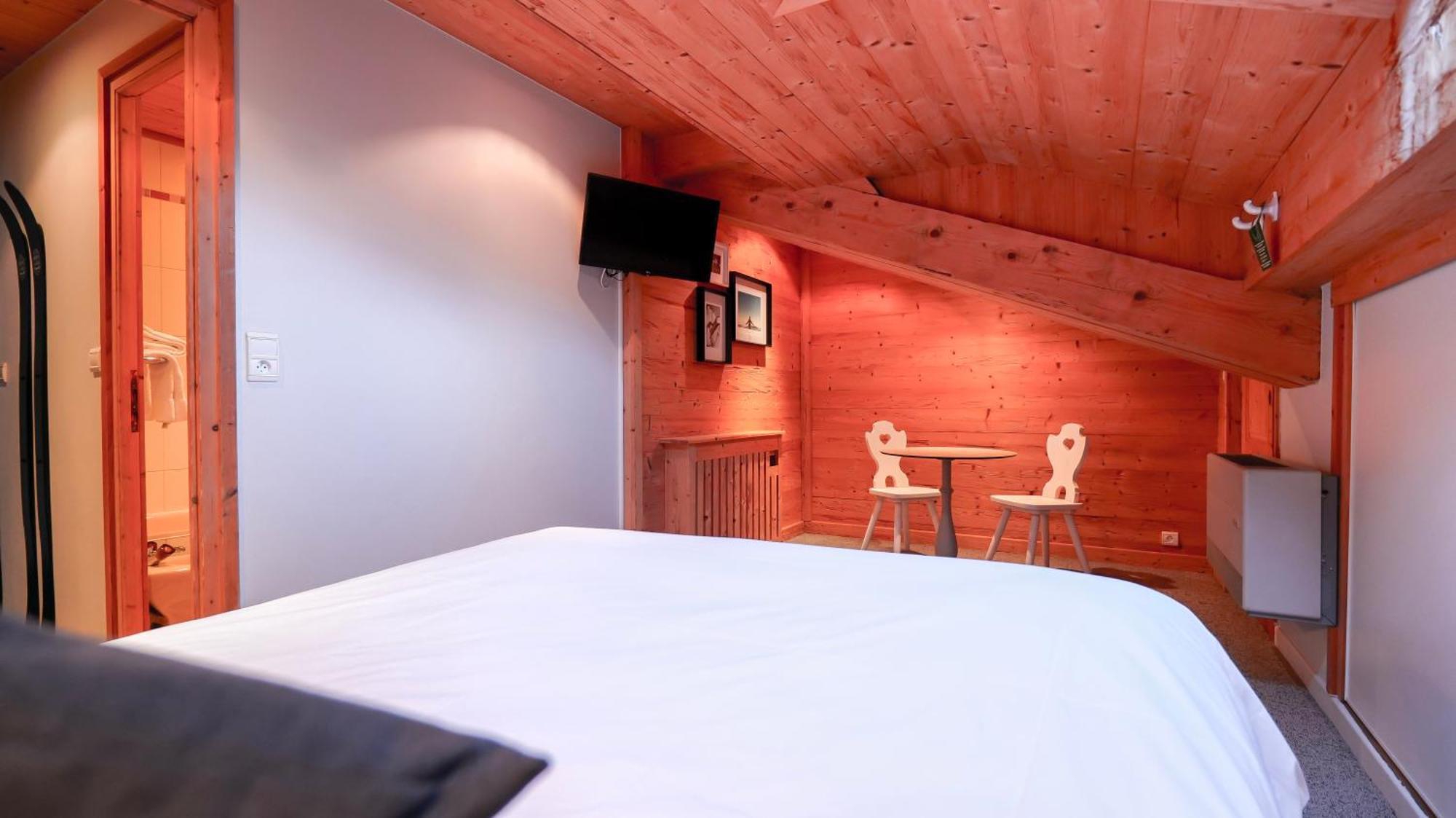 Chalet Hotel Des 2 Gares & Spa แซ็งต์-แฌร์เวส์-เลส์-แบ็งส์ ห้อง รูปภาพ