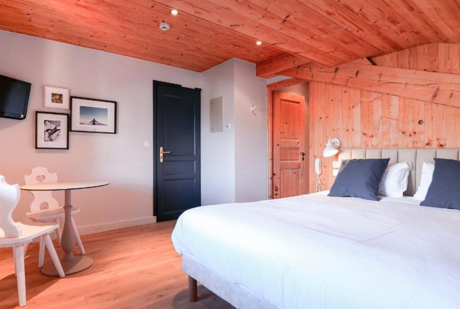 Chalet Hotel Des 2 Gares & Spa แซ็งต์-แฌร์เวส์-เลส์-แบ็งส์ ภายนอก รูปภาพ